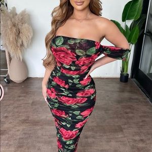 OOTD- Ella Off Shoulder Dress (Floral Black/Red)